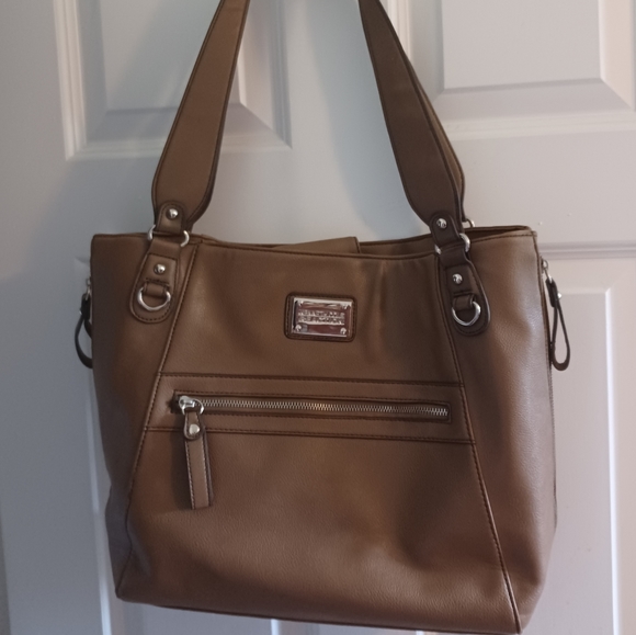 Kenneth Cole Reaction Brown Laptop Messenger Bag - Picture 12 of 12